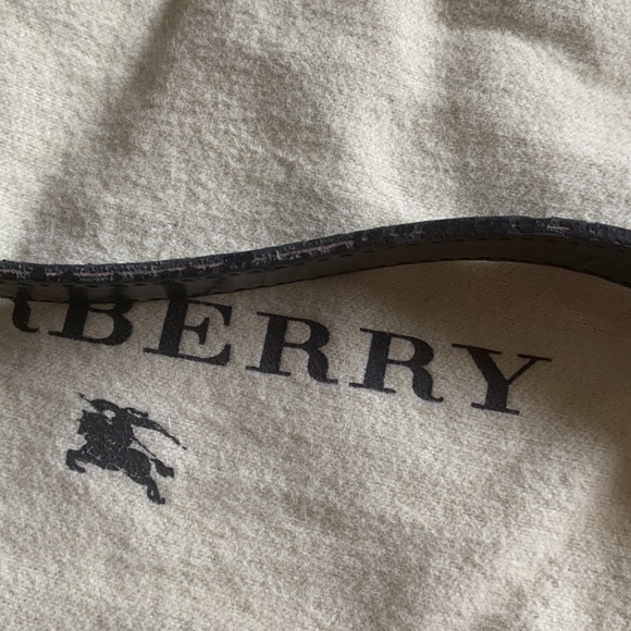 Burberry Shoulder Bag - Picture 4 of 6
